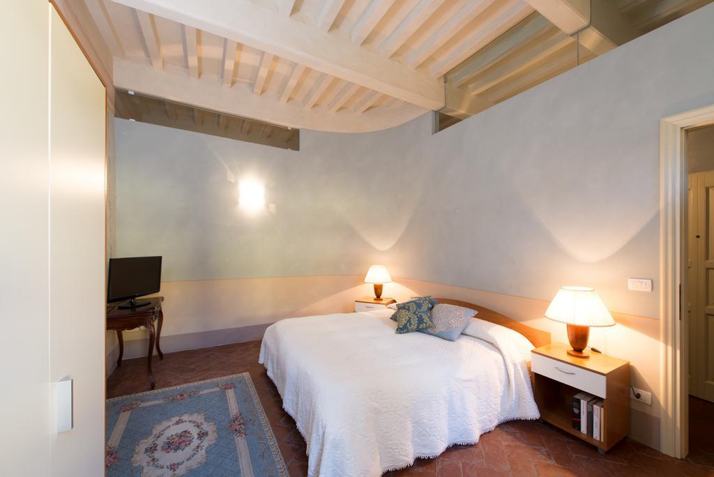 Altido Palazzo Piazza Mazzini Otel Pescia Oda fotoğraf