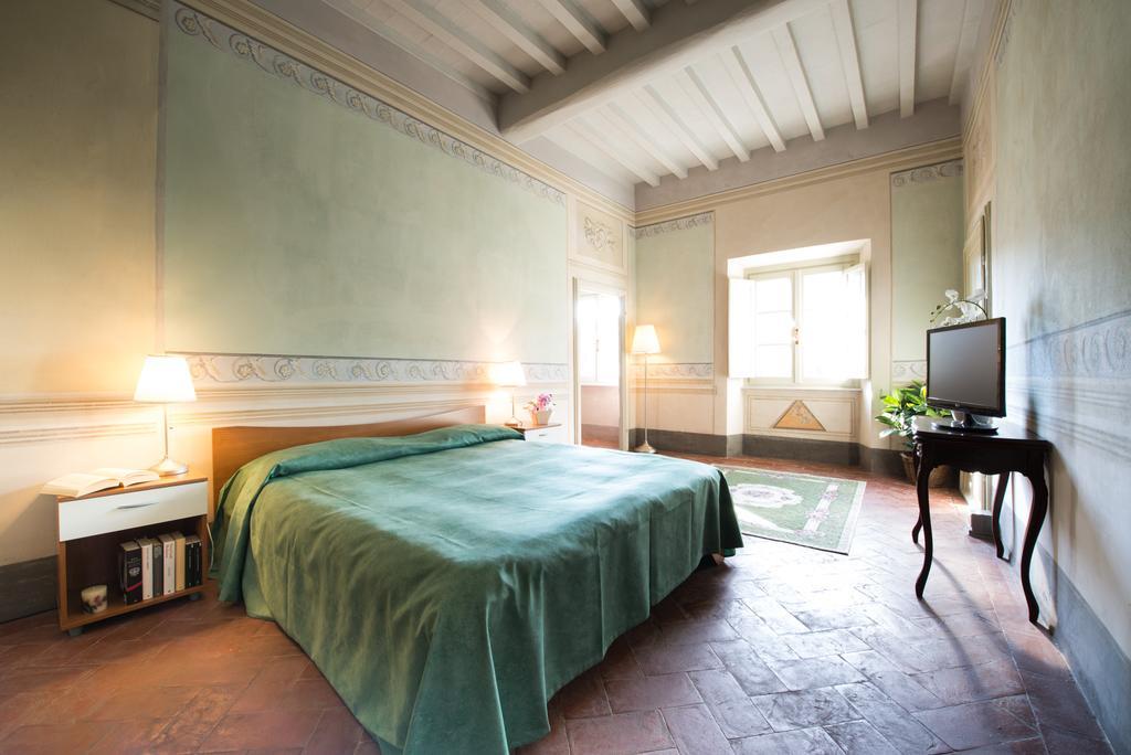 Palazzo Piazza Mazzini Otel Pescia Oda fotoğraf