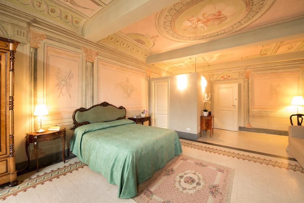 Palazzo Piazza Mazzini Otel Pescia Oda fotoğraf